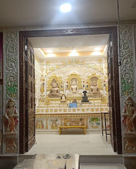 Shri 1008 Suparshvnath Digamber Jain Mandir, Chouka Bheda, District - Sagar (M.P.) image 4
