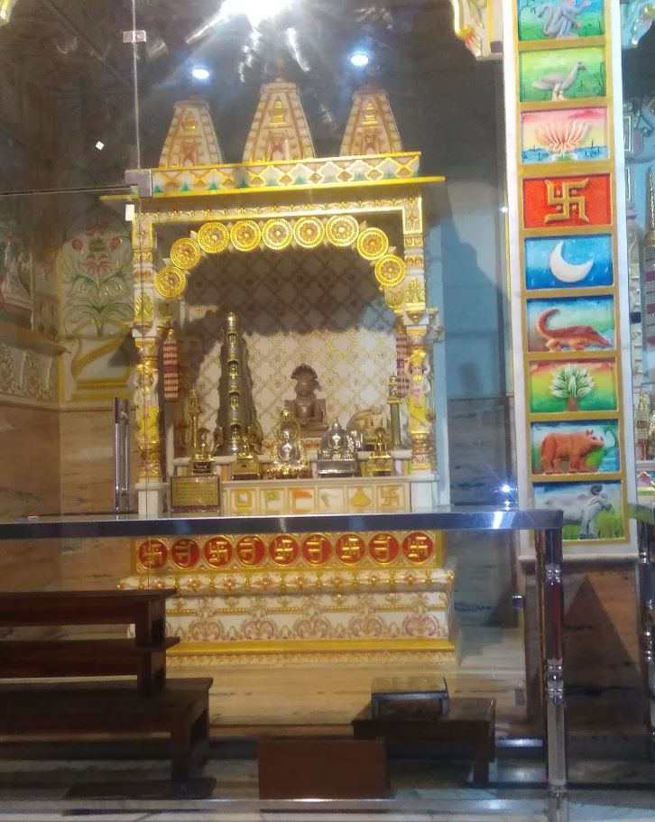 1008 Shri Parshvnath Digambar Jain Mandir, Malthone, District - Sagar (M.P.) image 1
