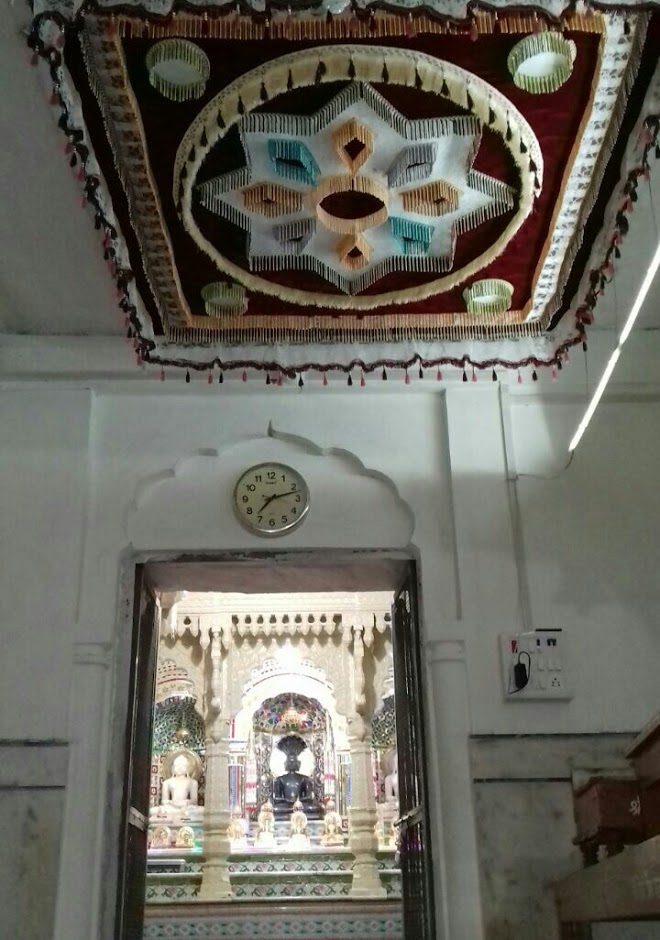 Shri Digamber Jain Bada Mandir, Garhakota, District – Sagar (M.P.) thumbnail 2