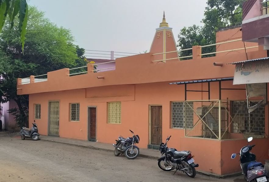Shri Parshvnath Digamber Jain Mandir, Shastri Colony, Nasrullaganj, District - Sehore (M.P.) image 1