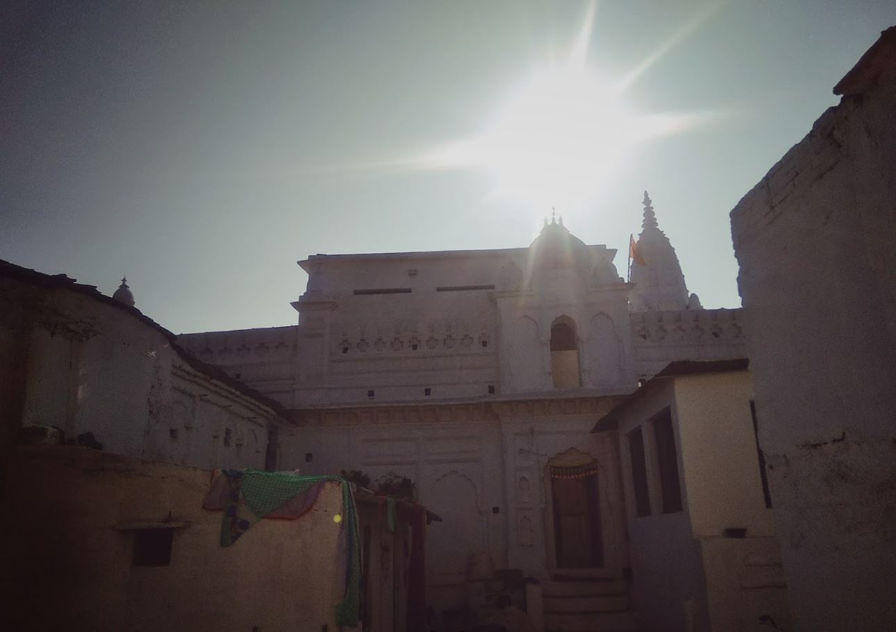 Shri Parshvnath Digamber Jain Mandir, Chamrauwa, District - Shivpuri (M.P.) image 1