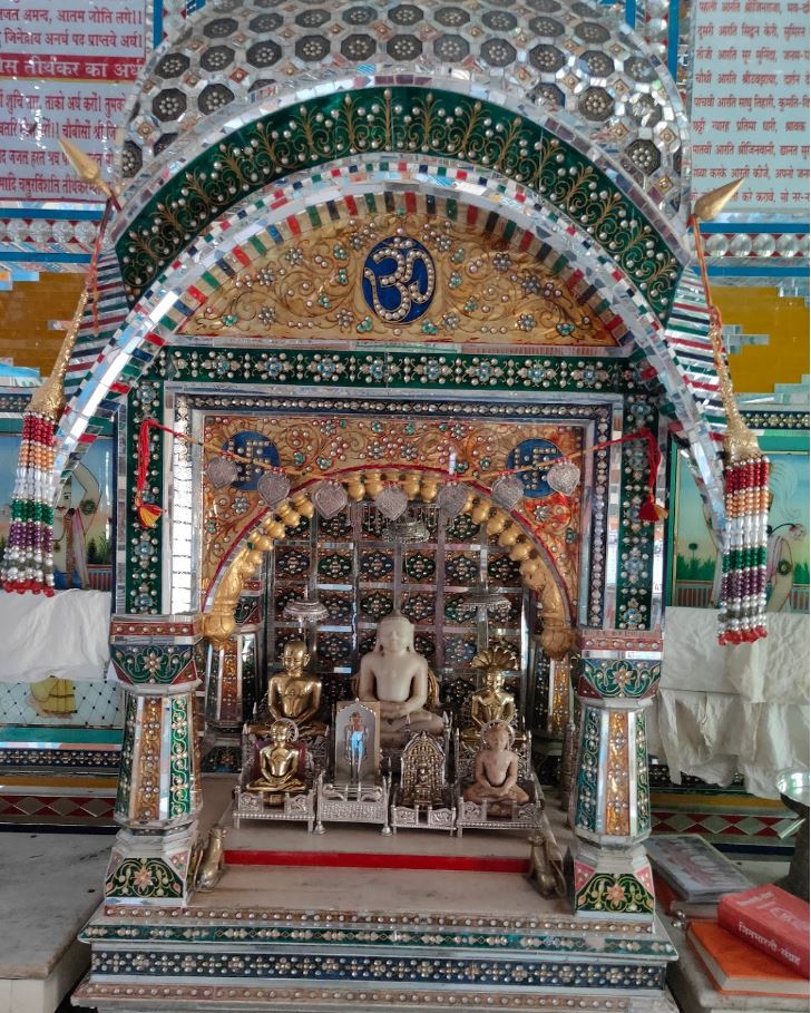 Shri Chandraprabhu Digamber Jain Chaitalaya, Kolaras, District - Shivpuri (M.P.) image 3