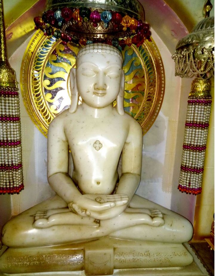Shri Chandraprabhu Digamber Jain Mandir, Bindwas, District - Sagar (M.P.) image 3