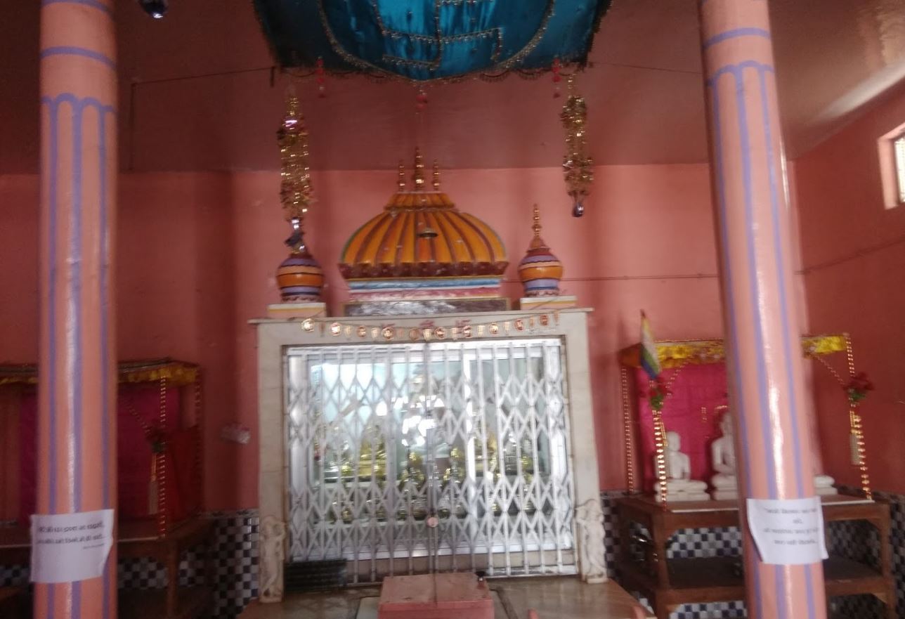 Shri Chandraprabhu Digamber Jain Mandir, Dhonga Road, Tikamgarh (M.P.) image 2