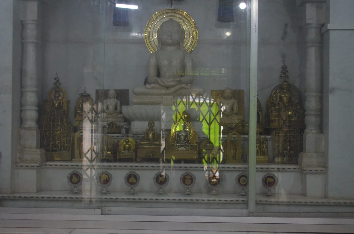 Shri Digamber Jain Mandir, Barayatha, District - Sagar (Madhya Pradesh) thumbnail 2