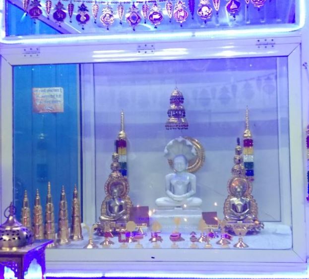 Shri 1008 Parshvnath Digamber Jain Mandir, Gokul Nagar, Indore (M.P.) image 3