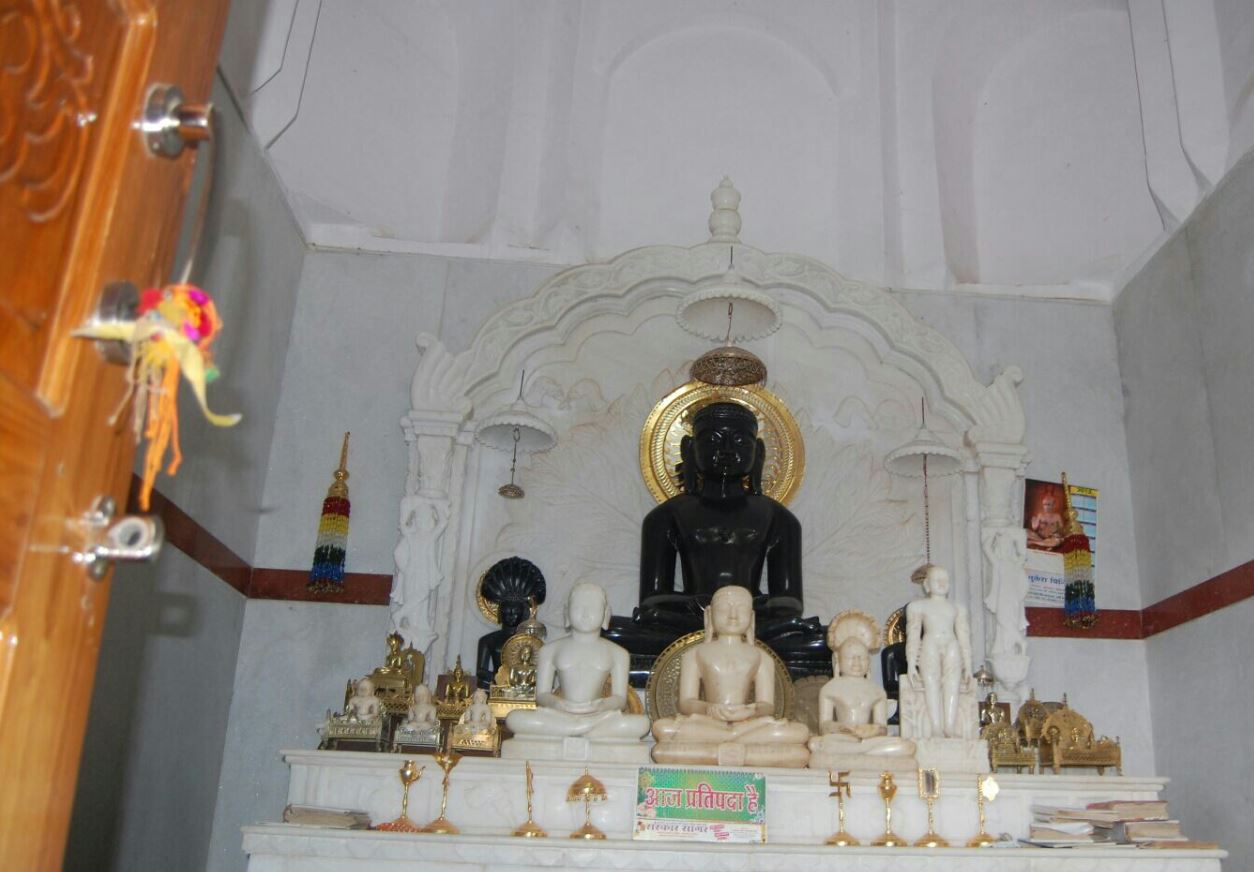 Shri Digamber Jain Bada Mandir, Jaisinagar, District - Sagar (Madhya Pradesh) image 3