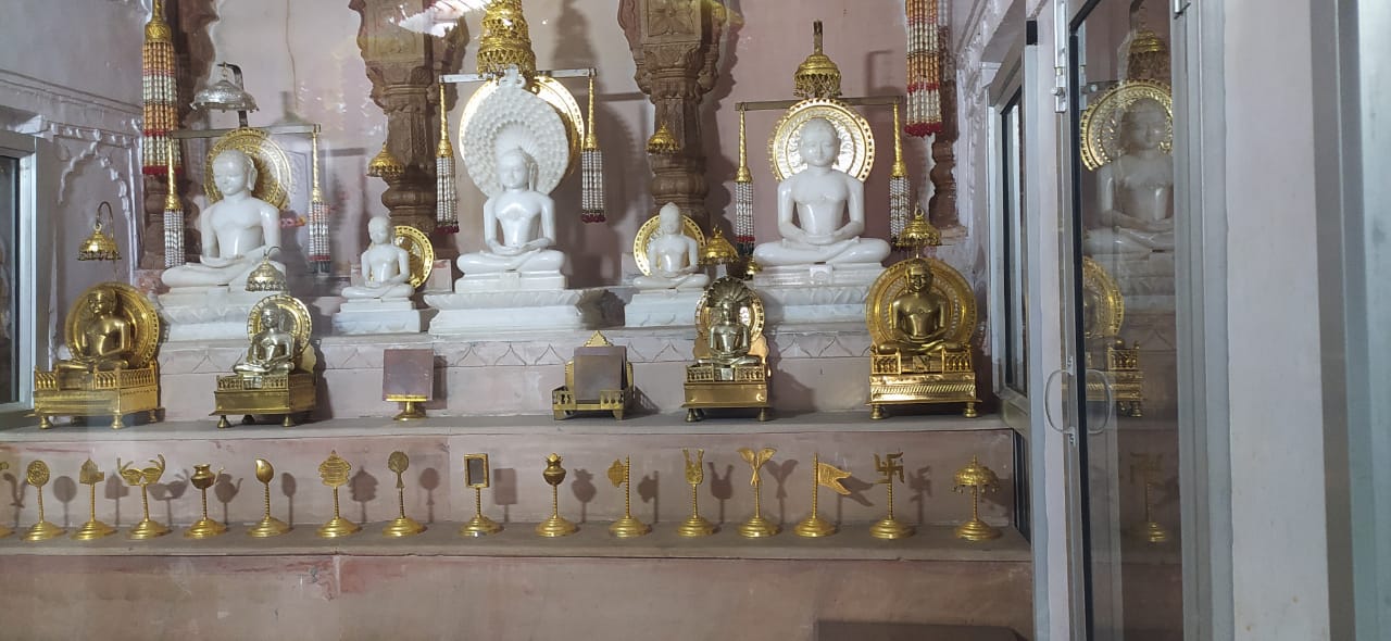 Shri Parshvnath Digamber Jain Mandir, Ramnagar, Chanderi, District - Ashoknagar (M.P.) thumbnail 2
