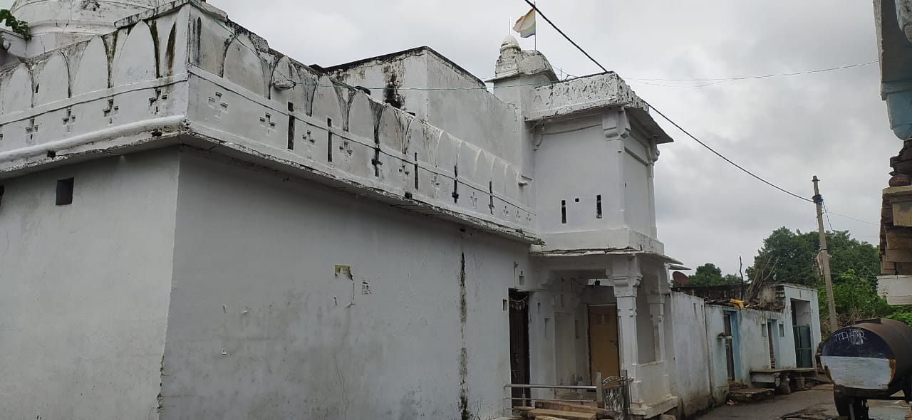 Shri Parshvnath Digamber Jain Mandir, Ramnagar, Chanderi, District - Ashoknagar (M.P.) thumbnail 4