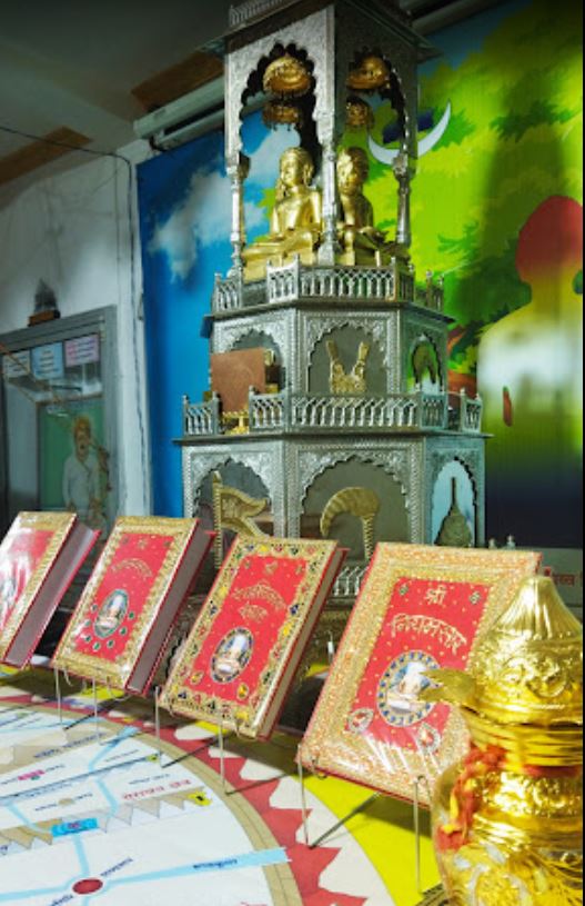 Shri 1008 Digamber Jain Simandhar Jin Chaitalaya Gyan Mandir, Katra Bazar, Tikamgarh (M.P.) image 9