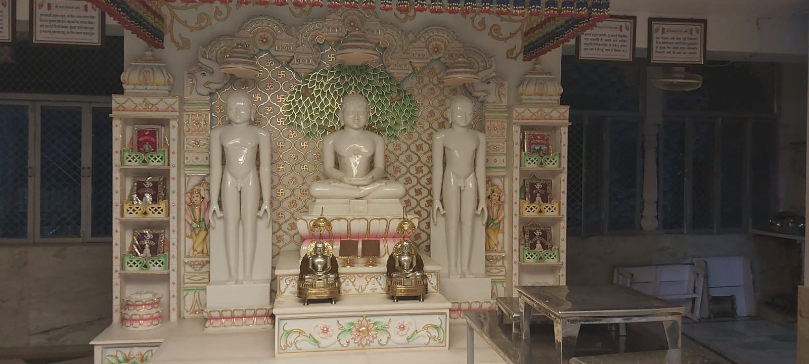Shri 1008 Digamber Jain Simandhar Jin Chaitalaya Gyan Mandir, Katra Bazar, Tikamgarh (M.P.) image 12