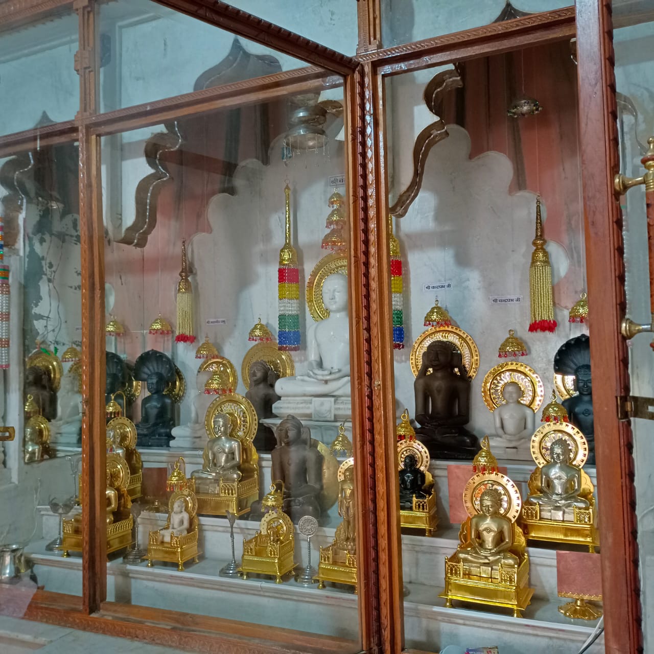Shri Chandraprabhu Digamber Jain Mandir, Narwan, District - Sagar (Madhya Pradesh) image 3
