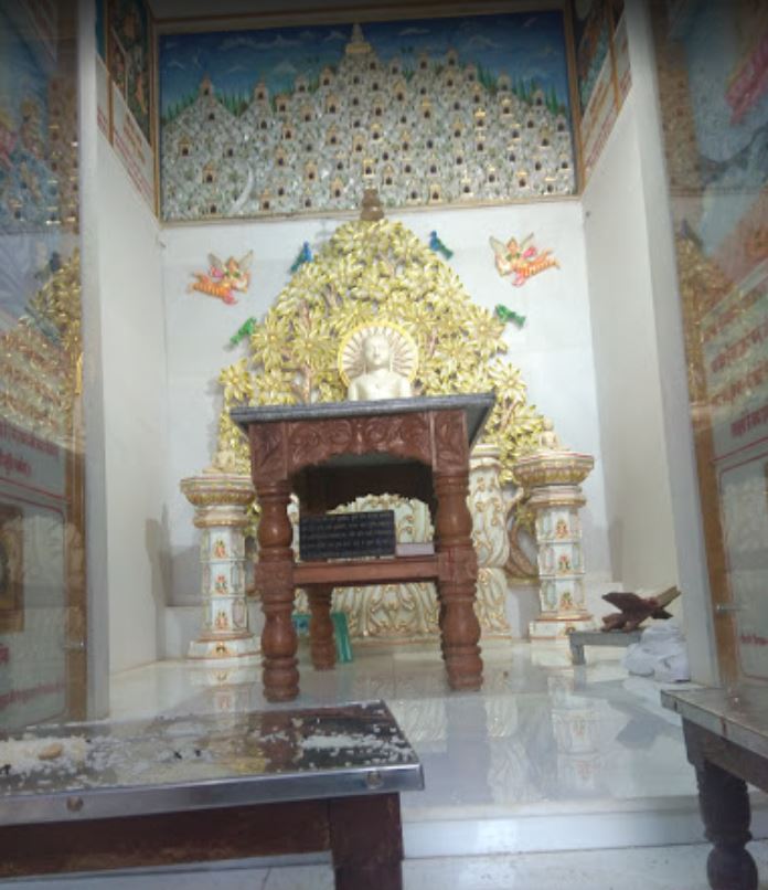 Shri Adinath Digamber Jain Mandir and Vrati Ashram, Nandishwar Colony, Civil Line, Tikamgarh (M.P.) image 1