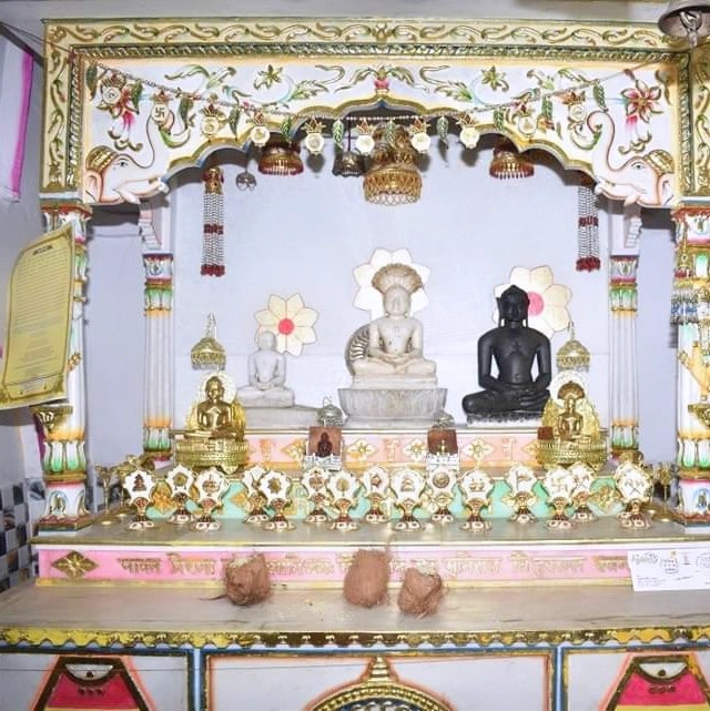 Shri 1008 Suparshvnath Digamber Jain Mandir, Dulhagan Gram, District - Bhind (M.P.) image 3