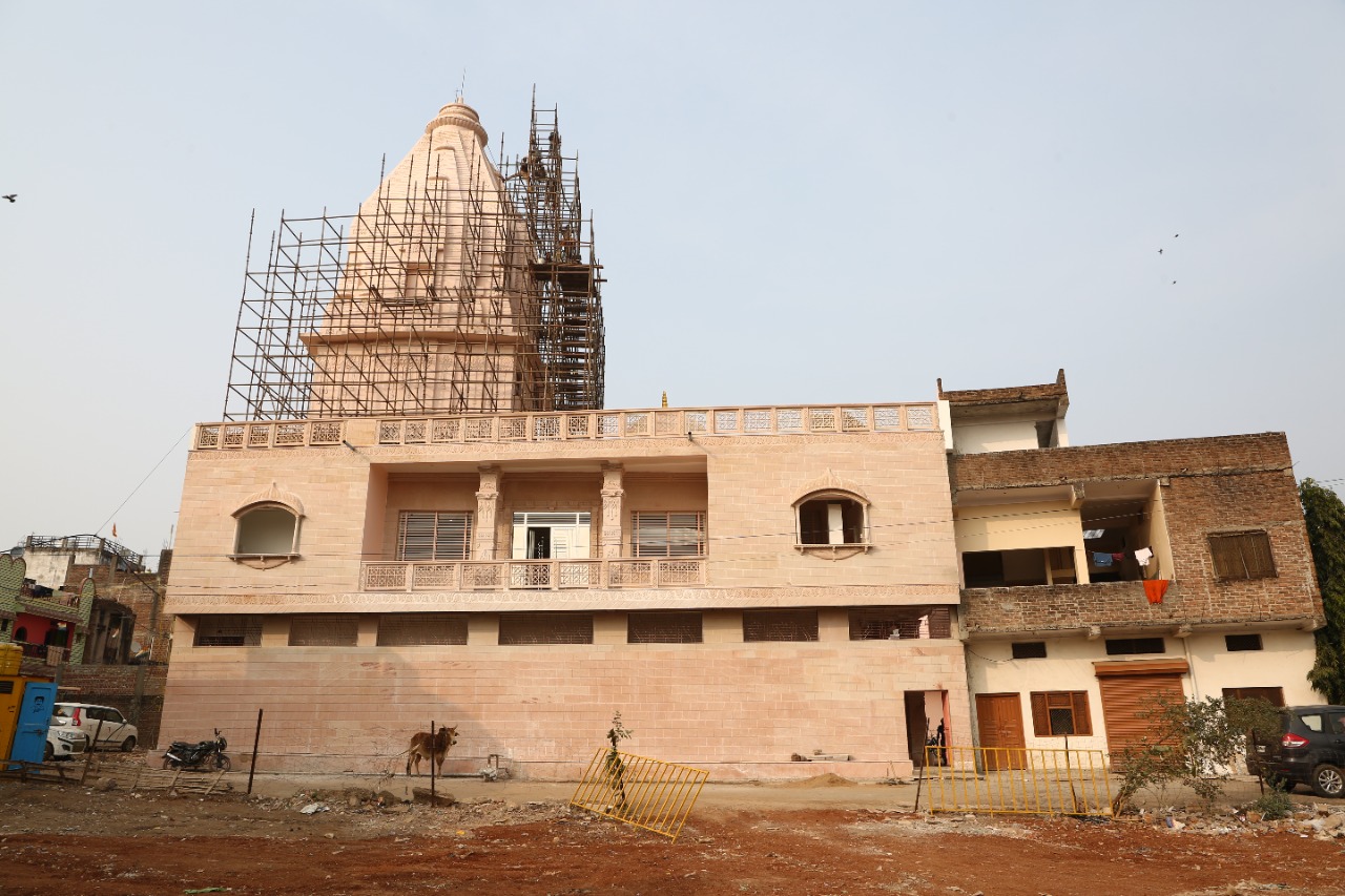 Shri Panchbalyati Digamber Jain Mandir, Aron, District - Guna (Madhya Pradesh) thumbnail 5