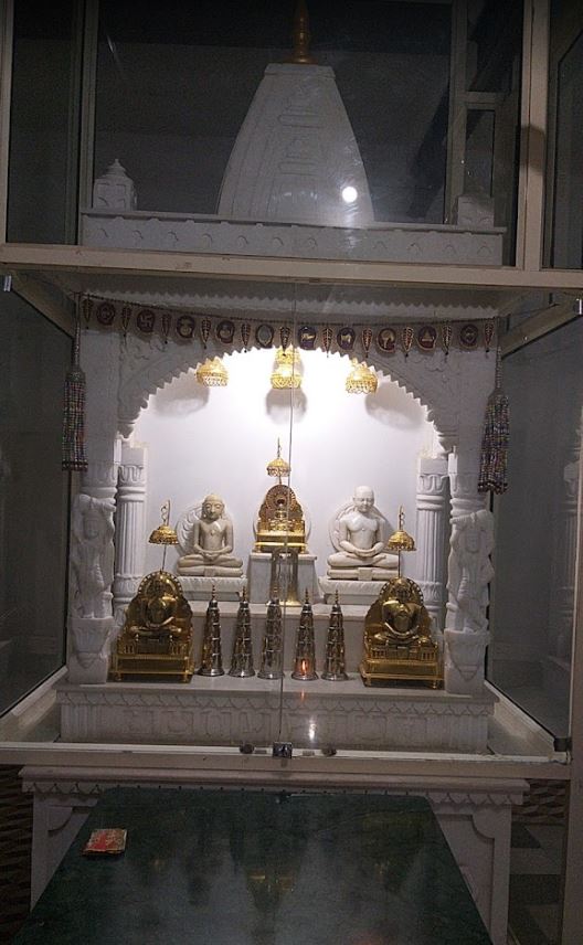 Shri 1008 Parshvnath Digamber Jain Mandir, Galla Mandi, Bhind (Madhya Pradesh) image 1