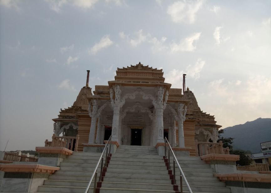 Shri Jain Shwetamber Mandir, Pavagarh, District-Panchmahal (Gujarat) image 3