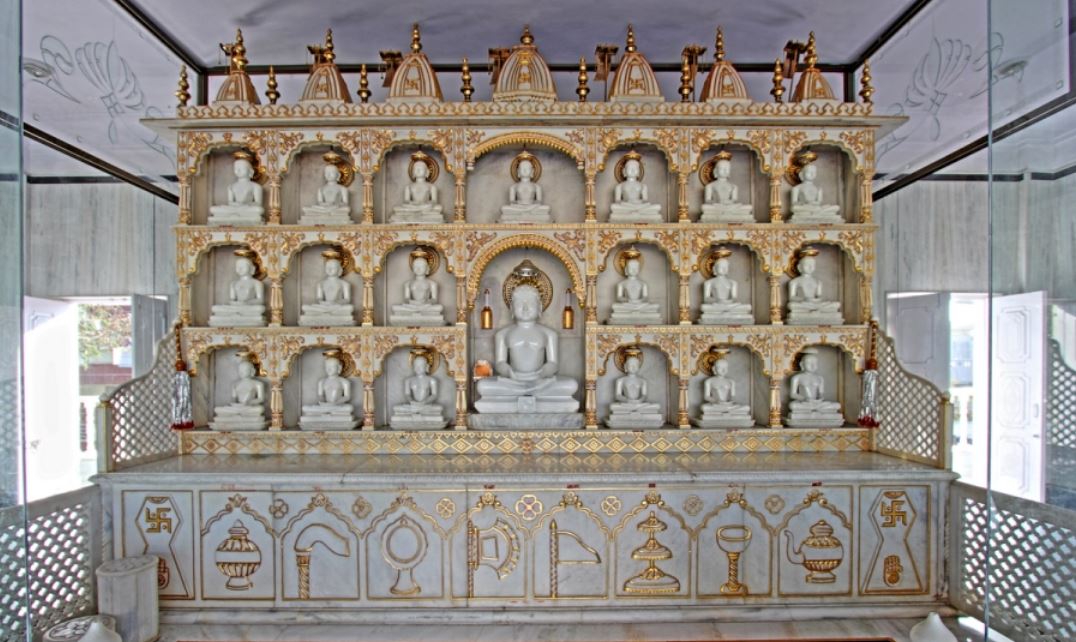 Shri Panch Balyati and Viharmaan Bees Tirthankar Digamber Jain Mandir, Sadhana Nagar, Airport Road, Indore (M.P.) image 4