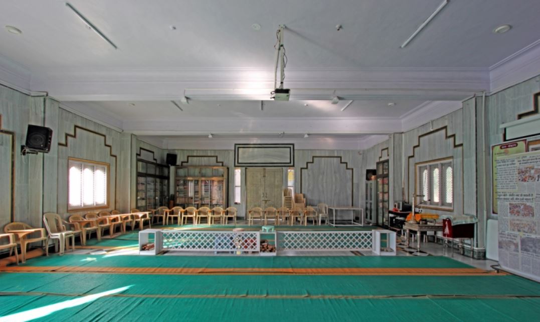 Shri Panch Balyati and Viharmaan Bees Tirthankar Digamber Jain Mandir, Sadhana Nagar, Airport Road, Indore (M.P.) image 6