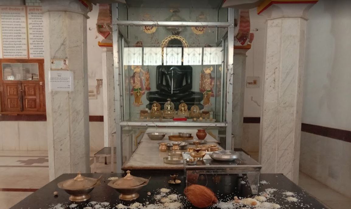 Shri 1008 Parshvnath Digamber Jain Mandir, Narsinghgarh, District - Damoh (Madhya Pradesh) image 2