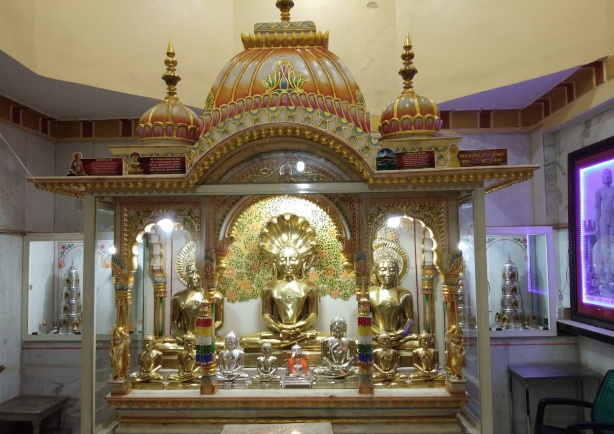 Shri Parshvnath Digamber Jain Mandir, Maharajpur, Tehsil - Deori, District - Sagar (M.P.) image 1