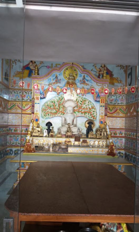 Shri 1008 Parshvnath Digamber Jain Mandir, Bajna, District - Chhatarpur (M.P.) image 4