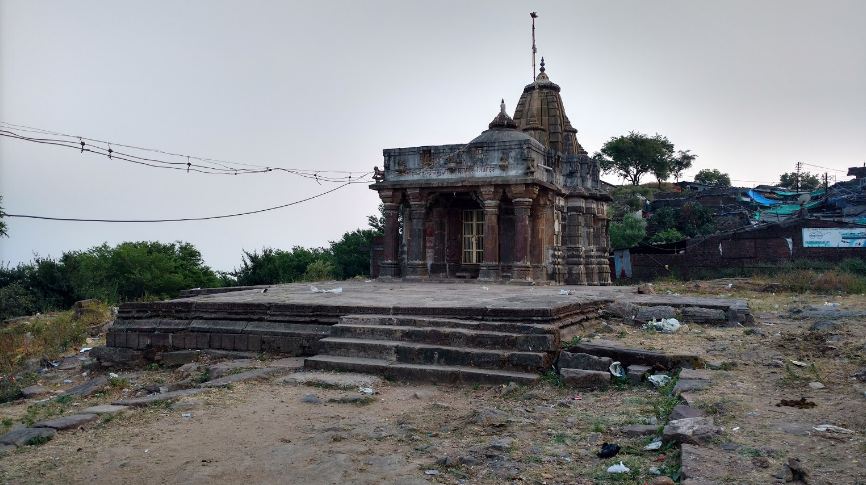 Shri 1008 Chandraprabhu Digamber Jain Mandir, Pavagarh Siddh Kshetra, Pavagarh, District-Panchmahal (Gujarat) image 4