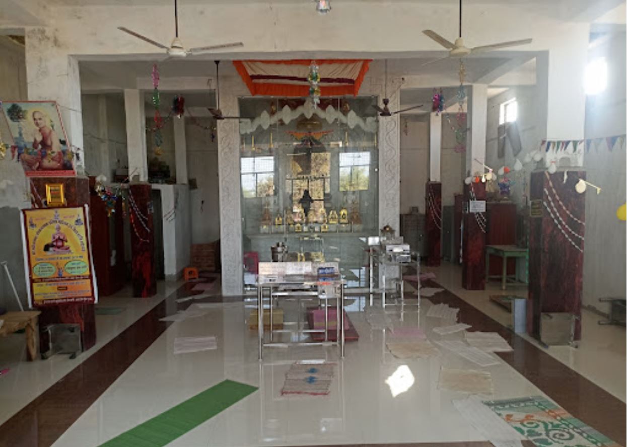 Shri 1008 Parshvnath Digamber Jain Mandir, Siloli, District - Bhind (M.P.) image 1
