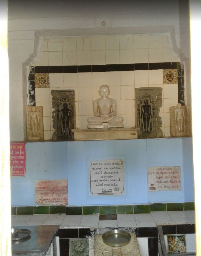Shri 1008 Shantinath Digamber Jain Mandir, Pavagarh Siddh Kshetra, Pavagarh, District-Panchmahal (Gujarat) image 1