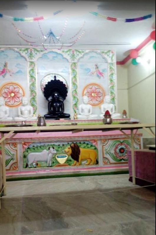 Shri Panchbalyati Tirthankar Digambar Jain Mandir, Kunwarpur, District - Panna (M.P.) image 2