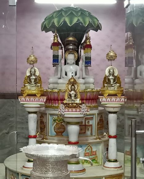 Shri 1008 Sambhavnath Digamber Jain Chaitalaya, Rahatgarh, District - Sagar (M.P.) image 2