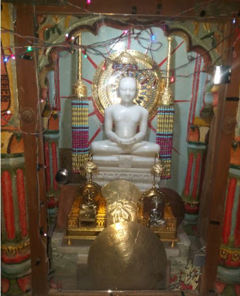Shri 1008 Parshvnath Digamber Jain Mandir, Karhad, District - Sagar (M.P.) image 2