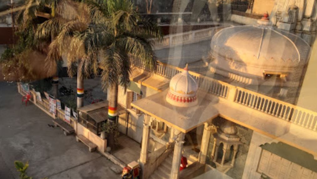 Shri Chintamani Parshvnath Jain Shwetamber Mandir, Mahaveer Bagh, Indore (M.P.) image 1