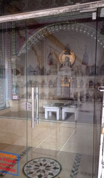 Shri 1008 Chandraprabh Jinalaya Digamber Jain Chota Mandir, Kathali Bazar, Sironj, District - Vidisha (M.P.) image 3