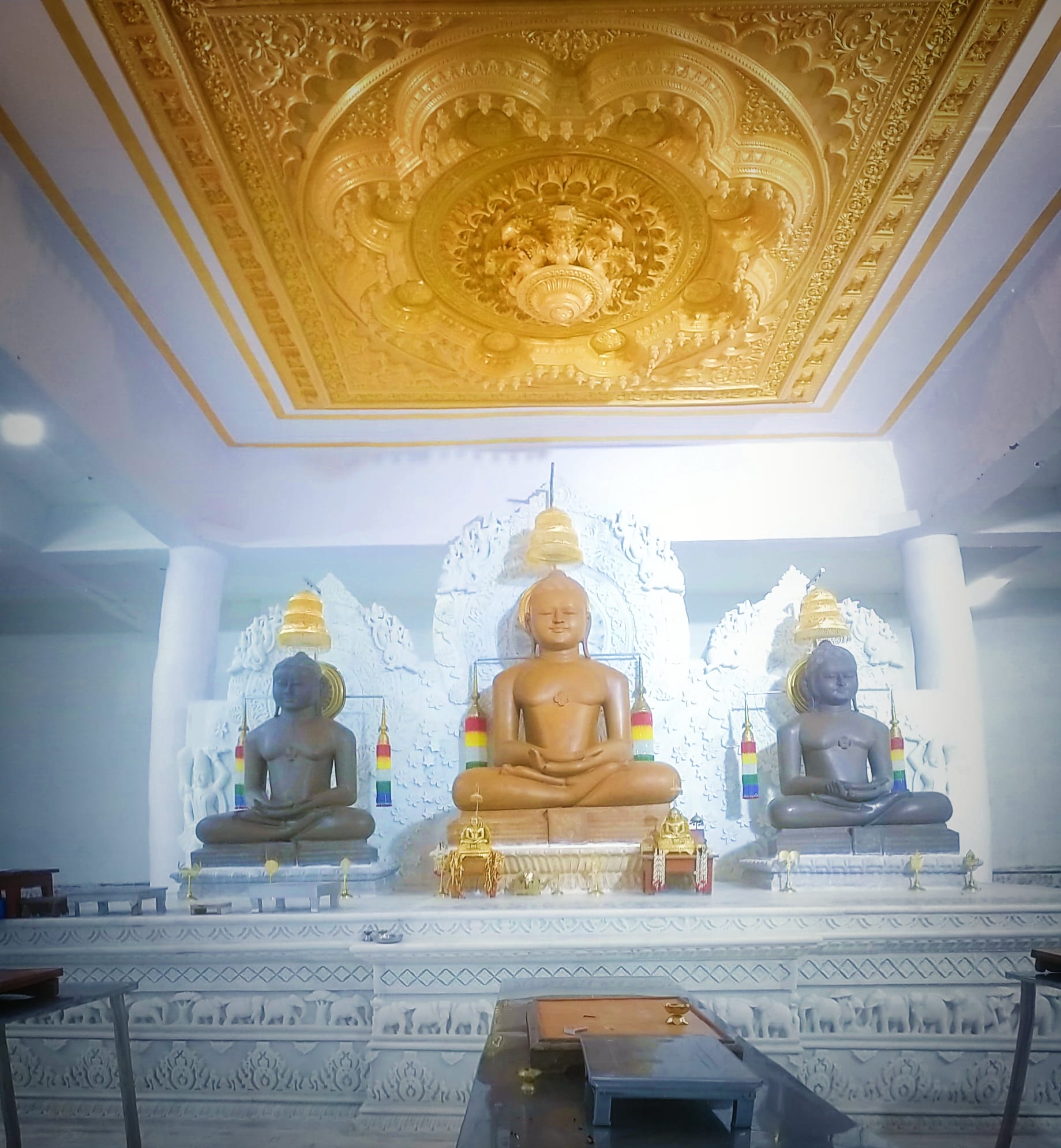 Shri 1008 Trimurti Digamber Jain Panchayati Mandir, Khimlasa, District - Sagar (Madhya Pradesh) thumbnail 2