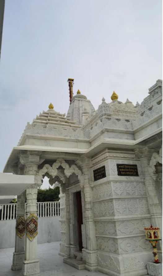 Shri Siddhchakra Vihardham and Shwetamber Jain Mandir, Panthpiplai, District - Ujjain (M.P.) image 3