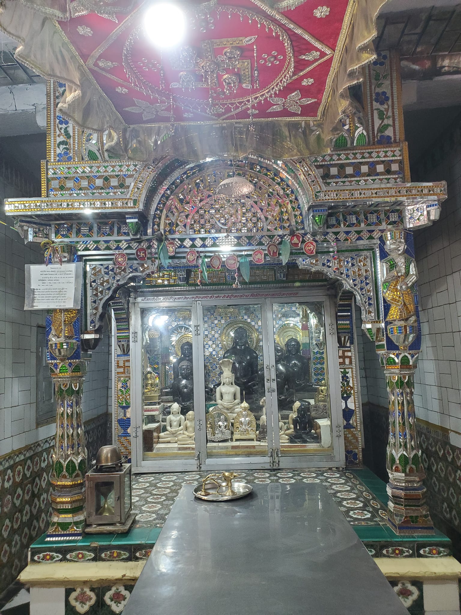 Shri 1008 Adinath Digamber Jain Mandir, Dharnawada, District - Guna (M.P.) thumbnail 4