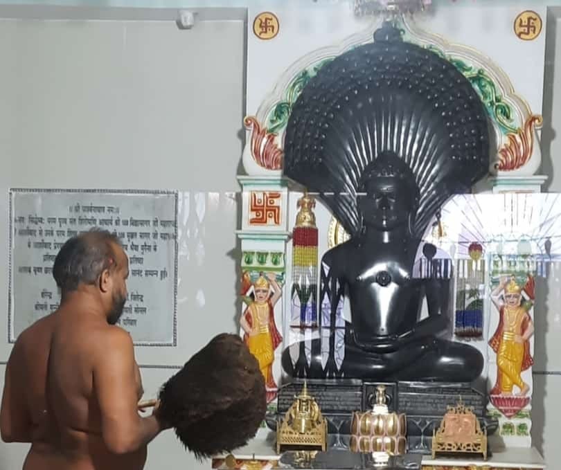 Shri 1008 Digamber Jain Mandir, Orchha, District - Niwari (M.P.) image 8