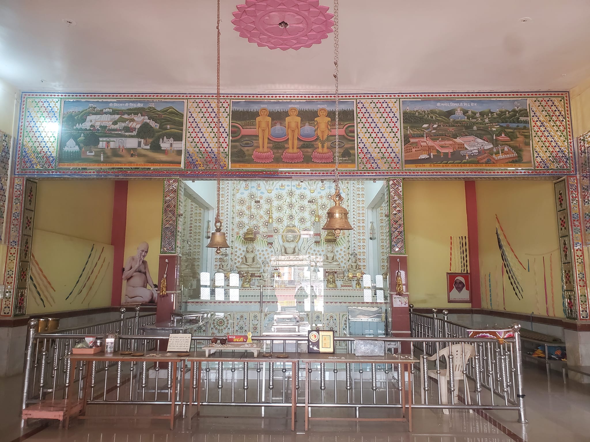 Shri 1008 Chandraprabhu Digamber Jain Mandir, Shamshabad, District - Vidisha (M.P.) thumbnail 4