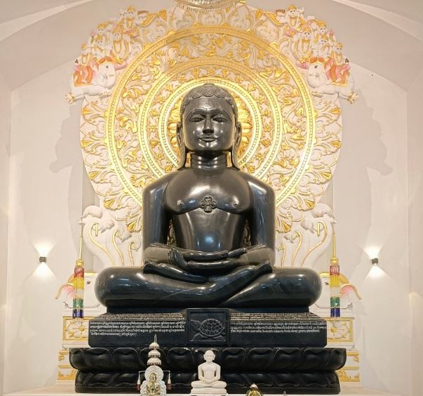 Shri 1008 Munisuvratnath Digamber Jain Manglodaya Tirth, Ruthiyai, District - Guna (M.P.) image 3