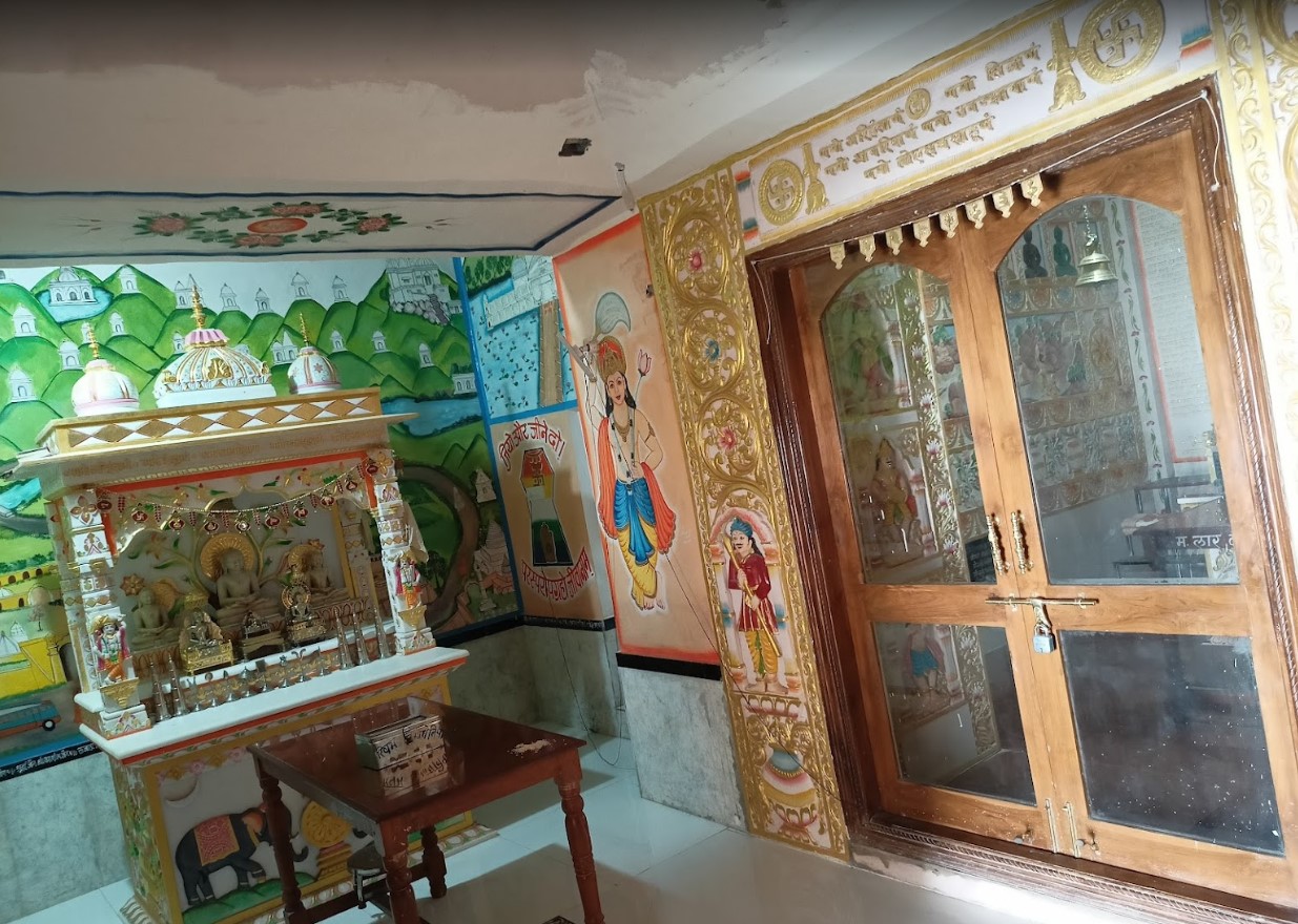 Shri 1008 Parshvnath Digamber Jain Mandir, Lar Ugad, District-Tikamgarh (M.P.) main image
