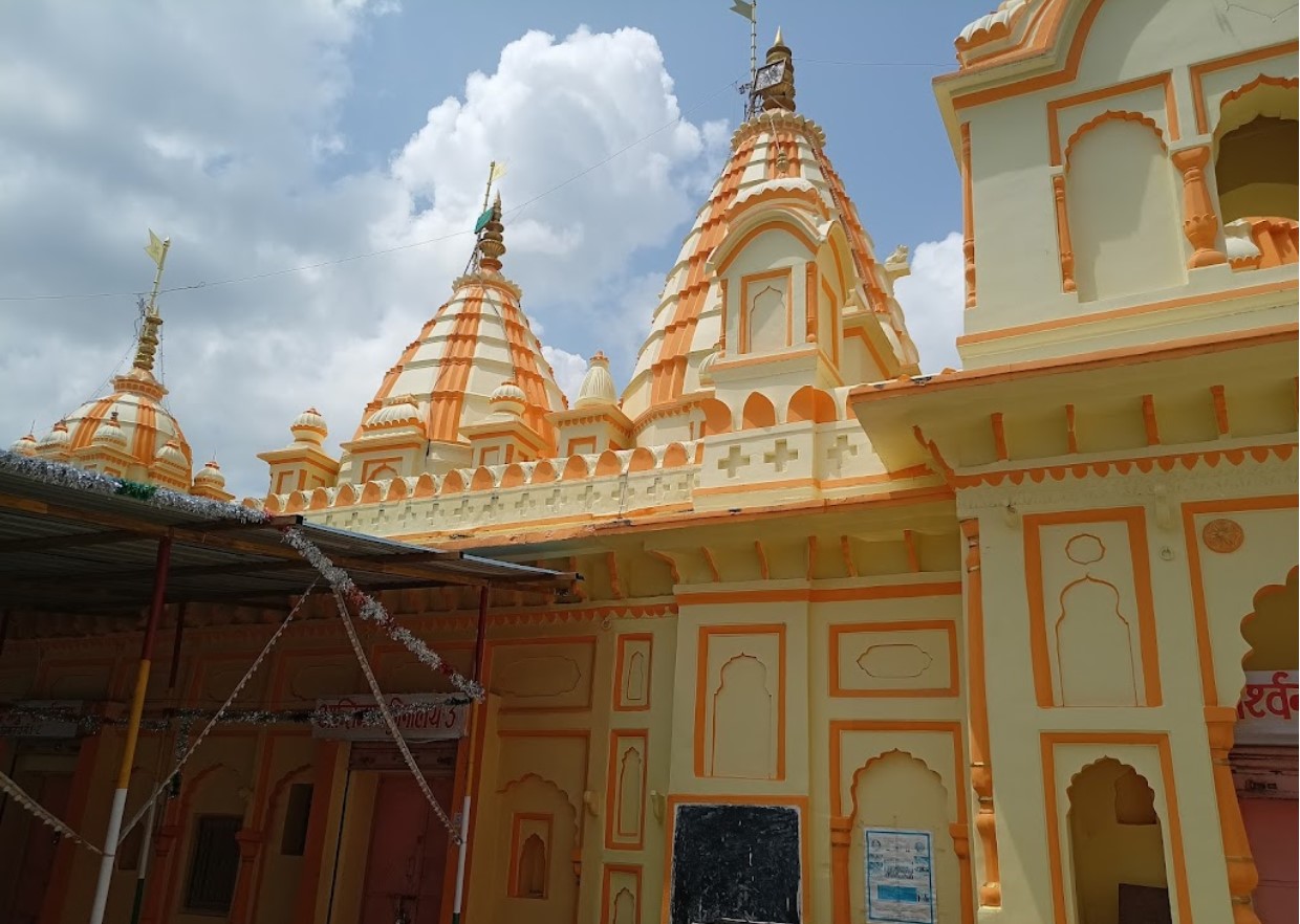 Shri 1008 Parshvnath Digamber Jain Mandir, Lar Ugad, District-Tikamgarh (M.P.) image 11