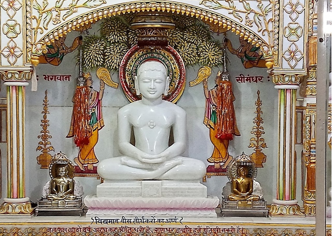 Shri Digamber Jain Mandir and Dharmshala, Kund Kund Nagar, Sonagiri, Sinawal, District - Datia (M.P.) image 3