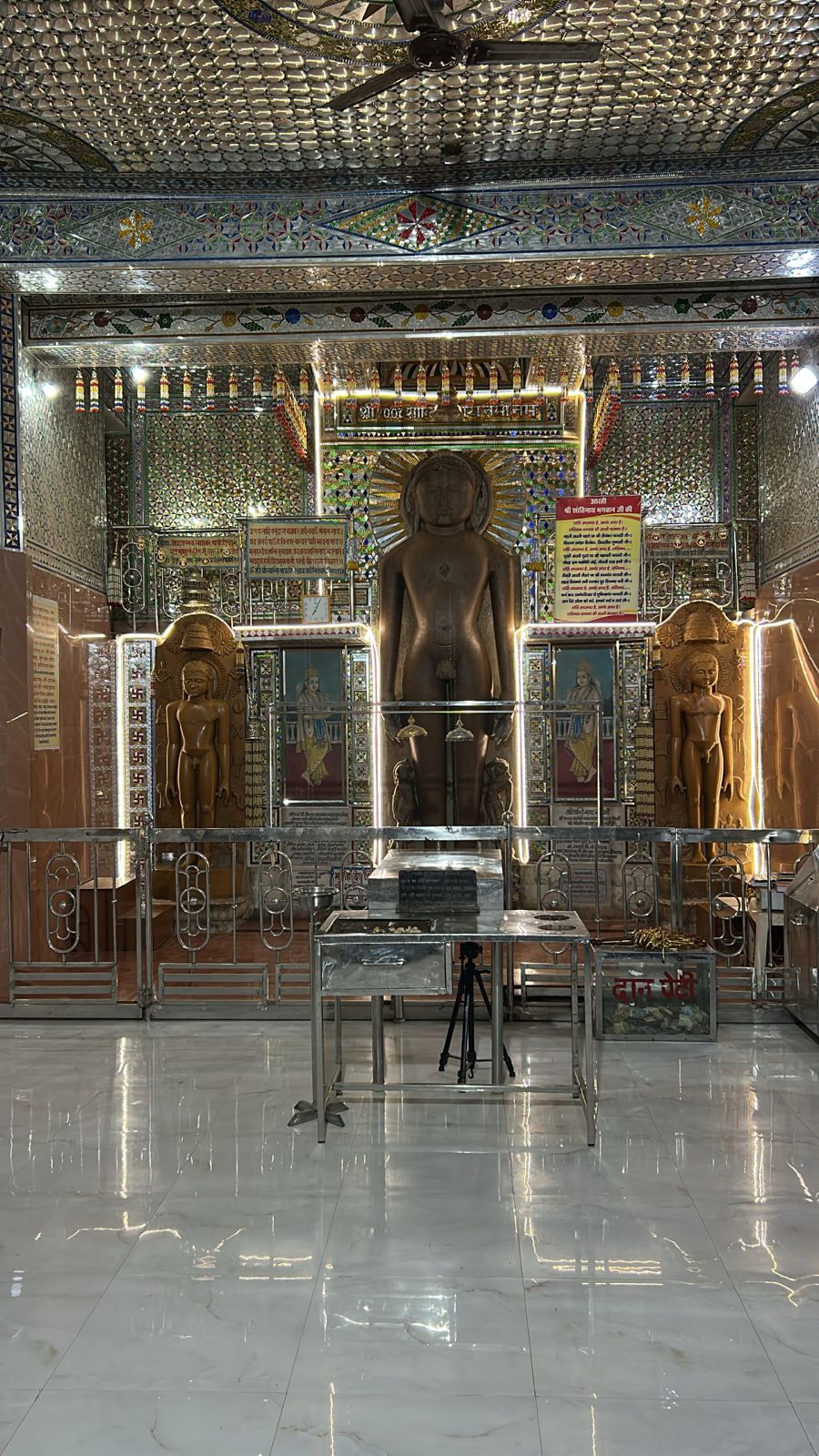 1008 Shri Manhardev Shantinath Digamber Jain Mandir, Talhati Mandir No. 8, Bhattarakji Kothi, Sonagiri, Sinawal, District - Datia (M.P.) image 4
