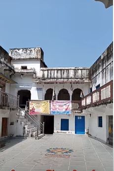Shri 1008 Chintamani Parshvnath Digamber Jain Bada Mandir, Narwar, District - Shivpuri (M.P.) image 1