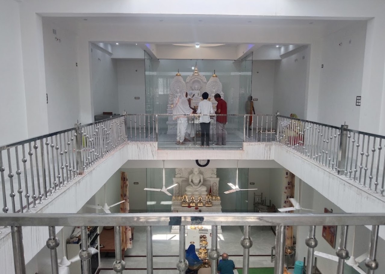 Shri 1008 Adinath Jinalaya Digamber Jain Panchayati Mandir, Shanti Nagar Colony, Civil Line, Tikamgarh (M.P.) thumbnail 4