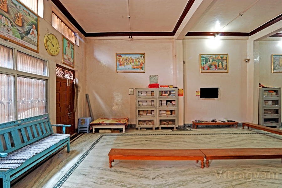 Shri Kundkund Kahan Digamber Jain Mumukshu Mandal Swadhyay Bhavan, Rampura, Sagar (M.P.) thumbnail 3