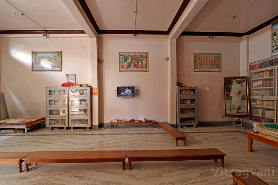 Shri Kundkund Kahan Digamber Jain Mumukshu Mandal Swadhyay Bhavan, Rampura, Sagar (M.P.) thumbnail 6