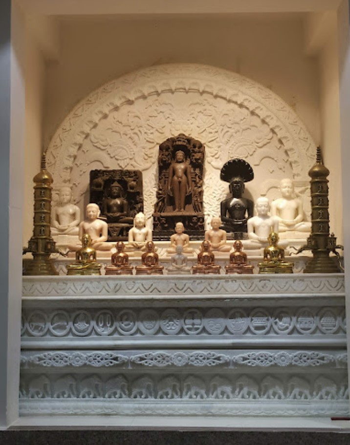 Shri 1008 Parshvnath Digamber Jain Panchayati Mandir, Shahpura (Bhitoni), District - Jabalpur (M.P.) thumbnail 3