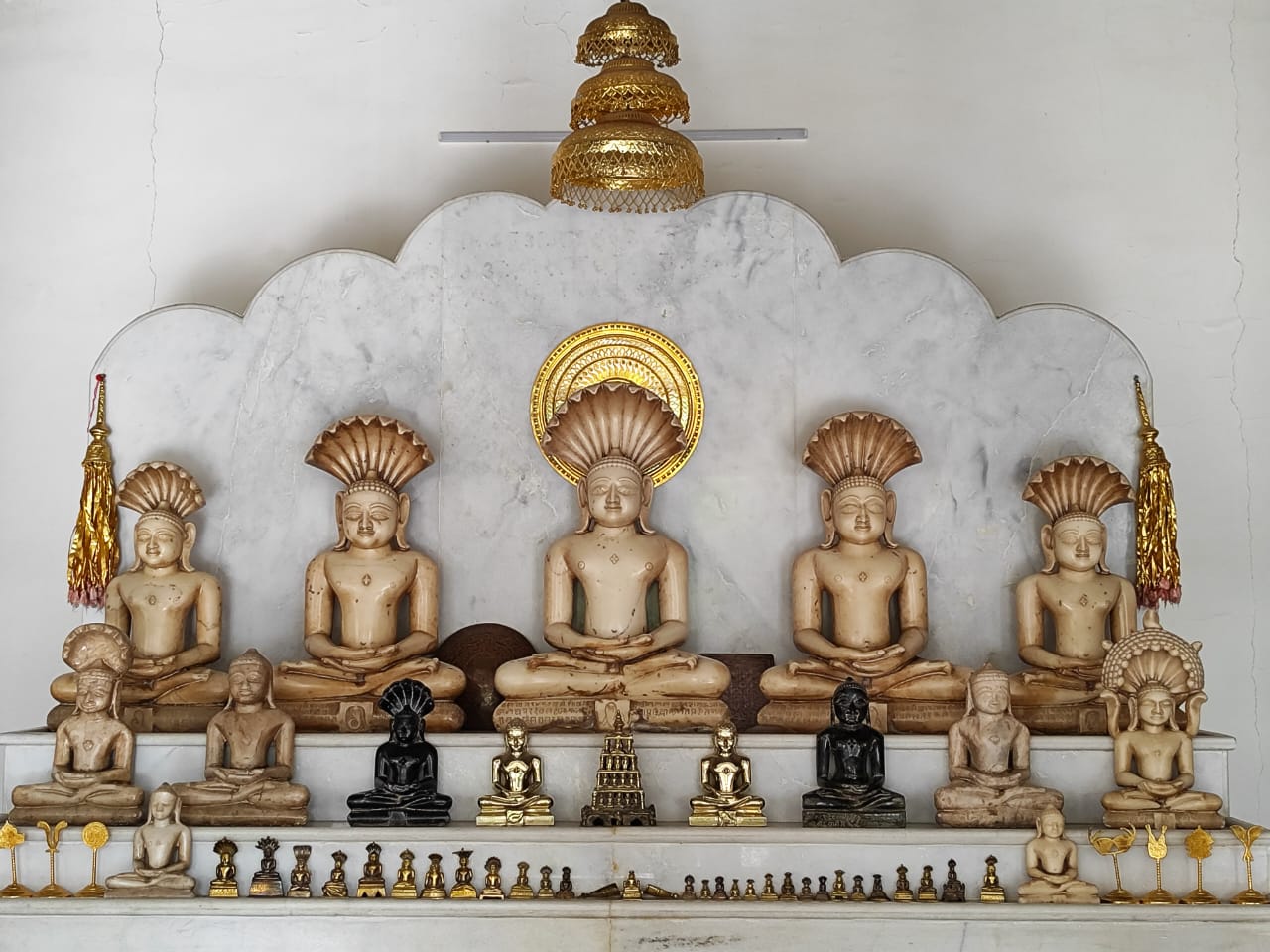 Shri 1008 Parshvnath Digamber Jain Mandir, Maheshwar, District - Khargone (M.P.) thumbnail 4